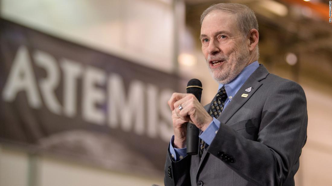 NASA's head of human spaceflight abruptly resigns, citing 'mistake'